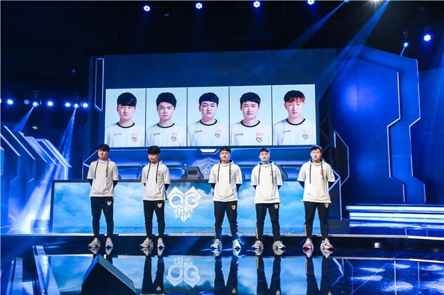 通过激烈拼 通过激烈拼